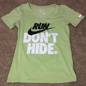 “THE NIKE TEE” DRI-FIT WOMEN’S ATHLETIC SHIRT